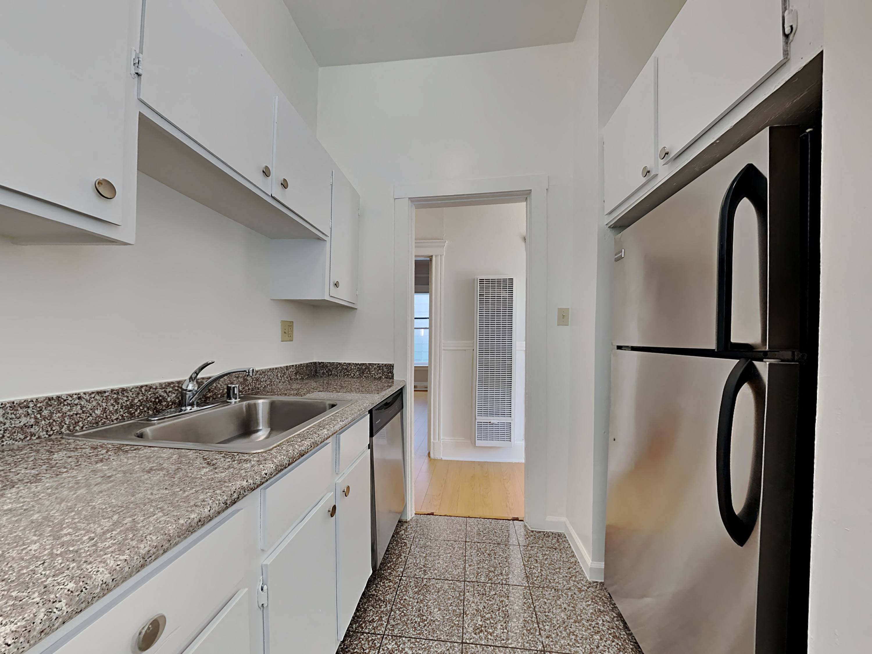 415 Pierce Rentals photo 5